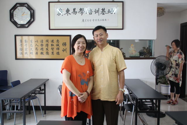 专家与杨老师合影
